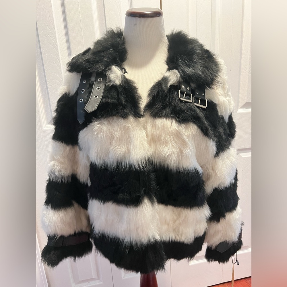 Real Fur Women’s Winter Coats Fashion strips leather overcoat